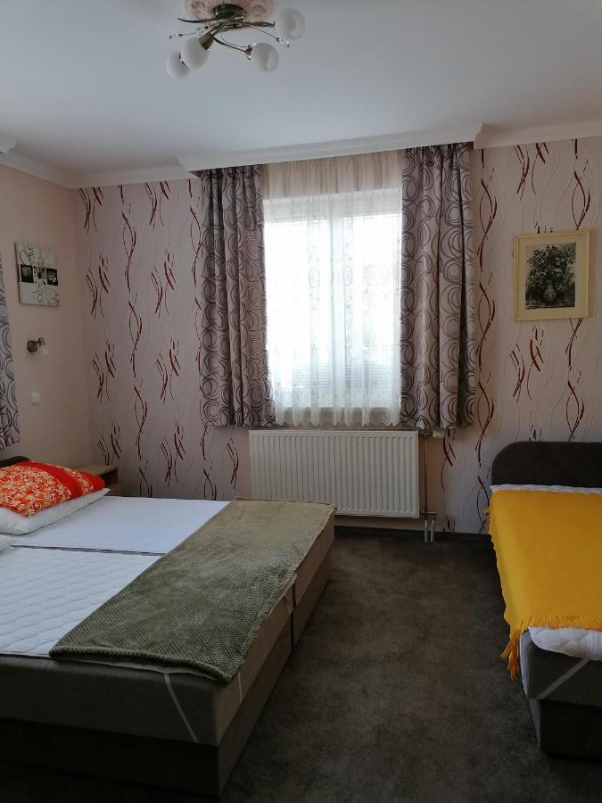Kaktuszvirag Apartmanhaz Hajdúszoboszló Eksteriør billede