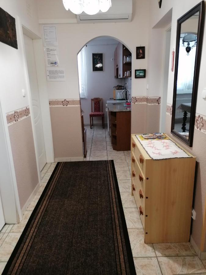 Kaktuszvirag Apartmanhaz Hajdúszoboszló Eksteriør billede